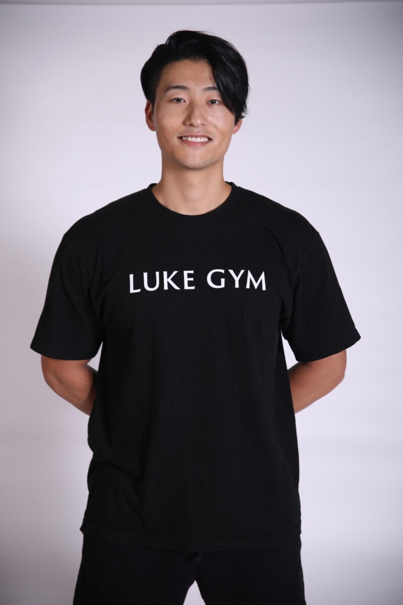 LUKE GYMパーソナルトレーナー｜SHOTA